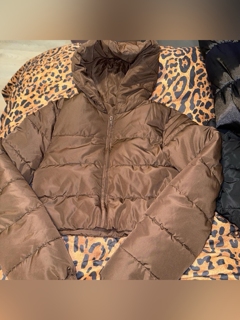 Women's Hooded Puffer Jacket - Brown